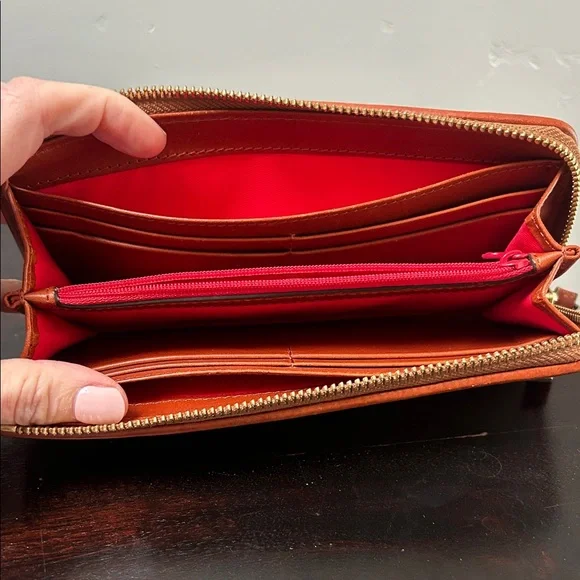 Dooney & Bourke Cream and Brown Textured Wallet - Picture 2 of 5